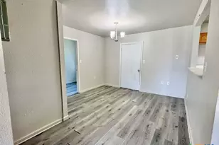 1510 E Mimosa Ave, Victoria, TX 77901 - Photo 3