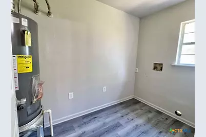 1510 E Mimosa Avenue, Victoria, TX 77901 - Photo 9