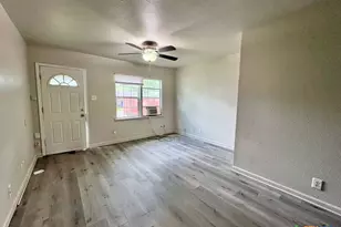 1510 E Mimosa Ave, Victoria, TX 77901 - Photo 13