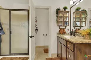 343 Meadow Valley Loop, Jarrell, TX 76537 - Photo 19