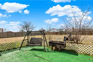343 Meadow Valley Loop, Jarrell, TX 76537 - Photo 31