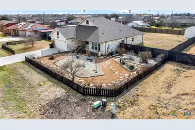 343 Meadow Valley Loop, Jarrell, TX 76537 - Photo 3