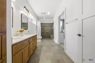27118 Rockwall Pkwy, New Braunfels, TX 78132 - Photo 19