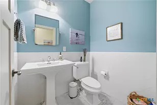 27118 Rockwall Pkwy, New Braunfels, TX 78132 - Photo 17