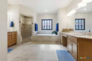 27118 Rockwall Pkwy, New Braunfels, TX 78132 - Photo 15