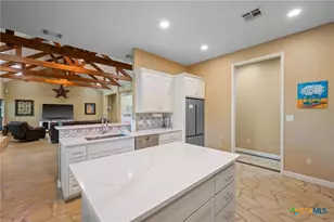 302 Guadalupe River Dr, Seguin, TX 78155 - Photo 19