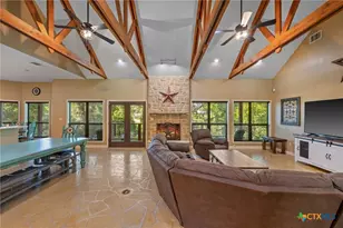 302 Guadalupe River Dr, Seguin, TX 78155 - Photo 11