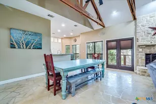 302 Guadalupe River Dr, Seguin, TX 78155 - Photo 15