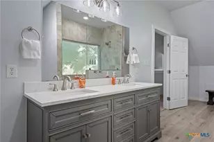 302 Guadalupe River Dr, Seguin, TX 78155 - Photo 35