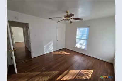 1506 S 9th Street, Temple, TX 76504 - Photo 9