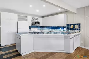 8124 Joy Rd, Volente, TX 78641 - Photo 7