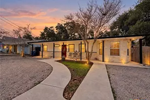 301 Canyon Edge, Canyon Lake, TX 78133 - Photo 1