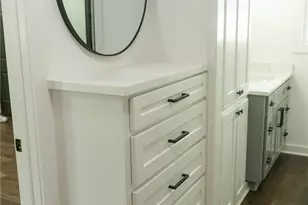 2704 E Loma Vista Ave, Victoria, TX 77901 - Photo 11