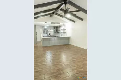 2704 E Loma Vista Avenue, Victoria, TX 77901 - Photo 3