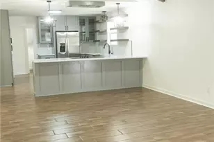 2704 E Loma Vista Ave, Victoria, TX 77901 - Photo 3