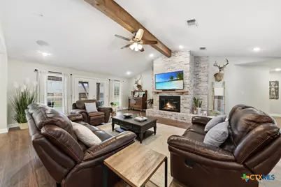 384 Hunters Creek Drive, New Braunfels, TX 78132 - Photo 7