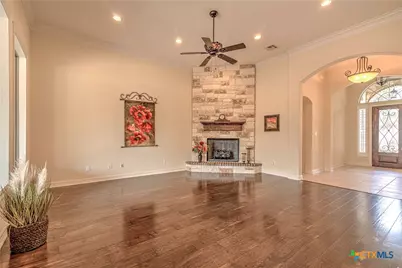 5819 Wooded Creek Cove, Temple, TX 76502 - Photo 9