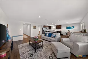 4037 Bermuda Ln, Seguin, TX 78155 - Photo 9