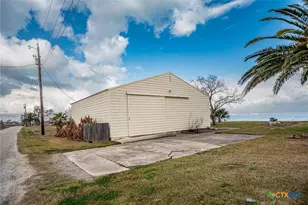 132 Waterfront Alley, Port Lavaca, TX 77979 - Photo 7