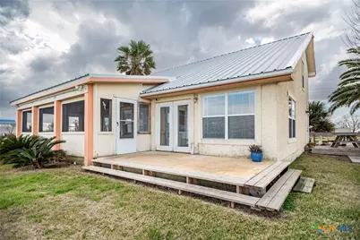 132 Waterfront Alley, Port Lavaca, TX 77979 - Photo 5