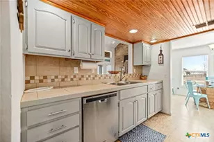 132 Waterfront Alley, Port Lavaca, TX 77979 - Photo 17