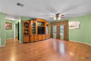 570 SW Crossland Dr, Killeen, TX 76543 - Photo 27