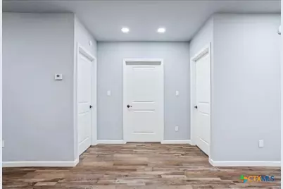 117 S Emma #B, Bartlett, TX 76511 - Photo 9