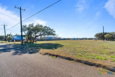 1315 S Church, Rockport, TX 78382 - Photo 7