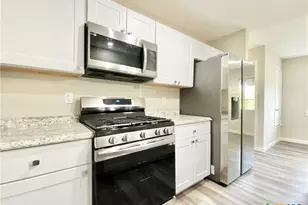 2110 Blue Meadow Dr, Austin, TX 78744 - Photo 13