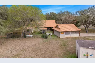 2896 Live Oak Road, Cuero, TX 77954 - Photo 9