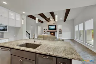 1426 Village Inn, New Braunfels, TX 78132 - Photo 9