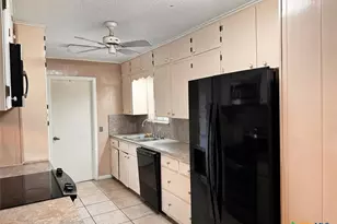 507 E Avenue G, Rosebud, TX 76570 - Photo 7