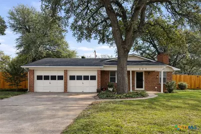 507 E Avenue G, Rosebud, TX 76570 - Photo 1