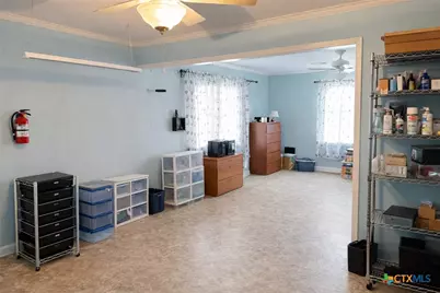 507 E Avenue G, Rosebud, TX 76570 - Photo 9