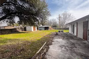 507 E Avenue G, Rosebud, TX 76570 - Photo 9
