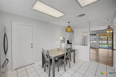 501 Denise Drive, New Braunfels, TX 78130 - Photo 5