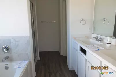 112 Granville Court, Jarrell, TX 76537 - Photo 17