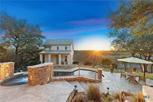 954 River Forest Dr, New Braunfels, TX 78132 - Photo 1