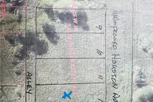 1601 W Houston Ave, Seadrift, TX 77983 - Photo 1