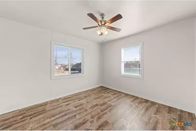 906 S 2nd Street, Temple, TX 76504 - Photo 15