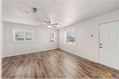 906 S 2nd Street, Temple, TX 76504 - Photo 11