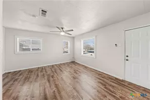 906 S 2nd St, Temple, TX 76504 - Photo 11