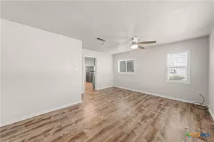 906 S 2nd St, Temple, TX 76504 - Photo 5
