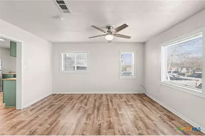 906 S 2nd Street, Temple, TX 76504 - Photo 5