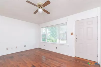 202 E Carpenter Avenue, Copperas Cove, TX 76522 - Photo 3