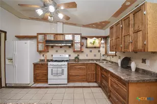 909 Fern Ln, Victoria, TX 77904 - Photo 17