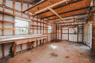 909 Fern Ln, Victoria, TX 77904 - Photo 41