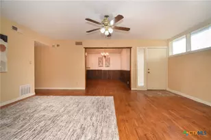 909 Fern Ln, Victoria, TX 77904 - Photo 9