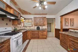 909 Fern Ln, Victoria, TX 77904 - Photo 19