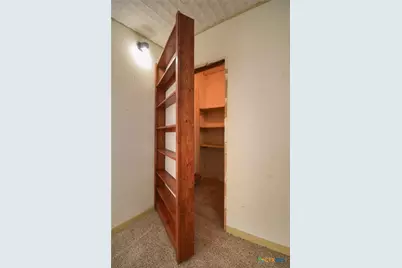 909 Fern Lane, Victoria, TX 77904 - Photo 23